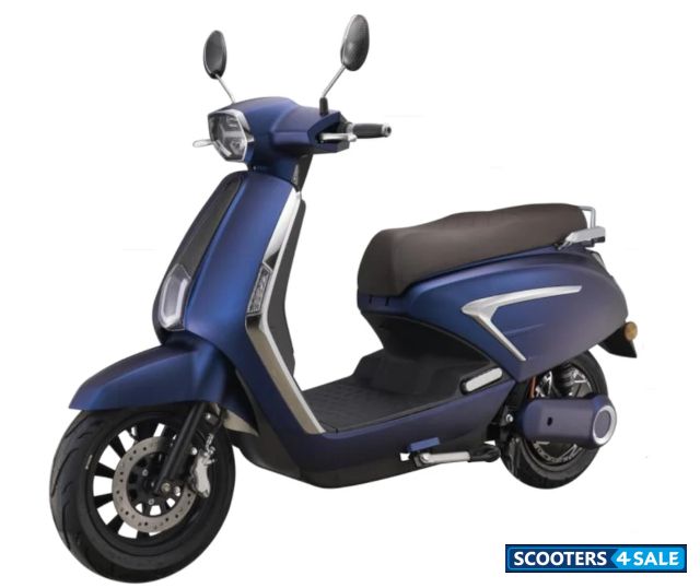 Abhika Super Vespa