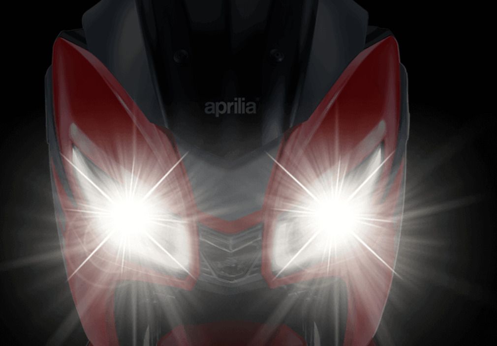 Aprilia SXR 160 - Twin LED headlamps