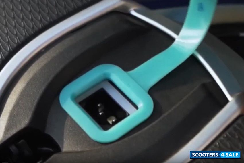 Bajaj Chetak Urbane Off Board Charger