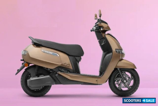 TVS iQube 09