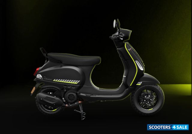 Vespa S Tech 150 Nero Black
