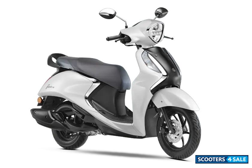 Yamaha Fascino 125 Fi Hybrid Disc 2025 Metallic White