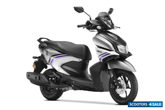 Yamaha RayZR 125 Fi Hybrid 2025