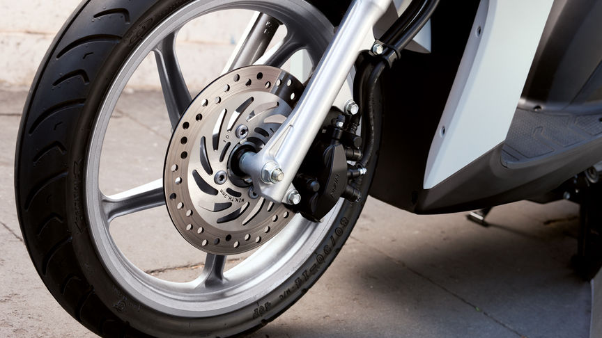 Honda Vision 50 Braking