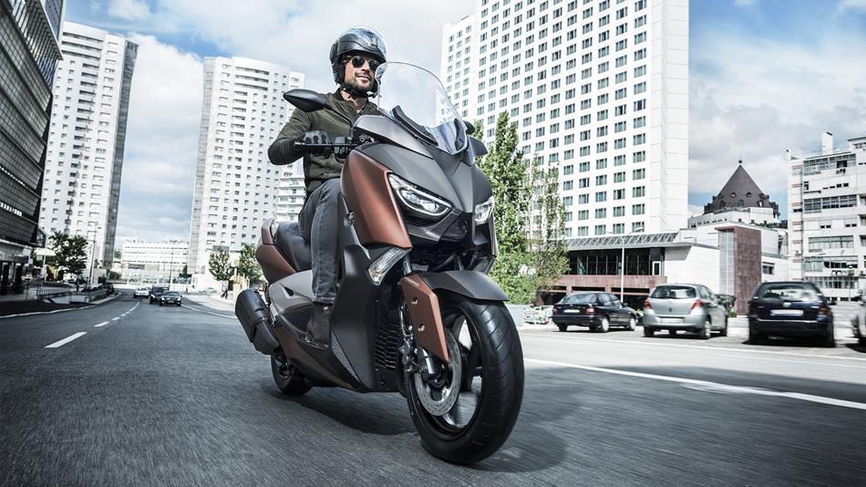 Yamaha X-MAX 300 Urban Commuter